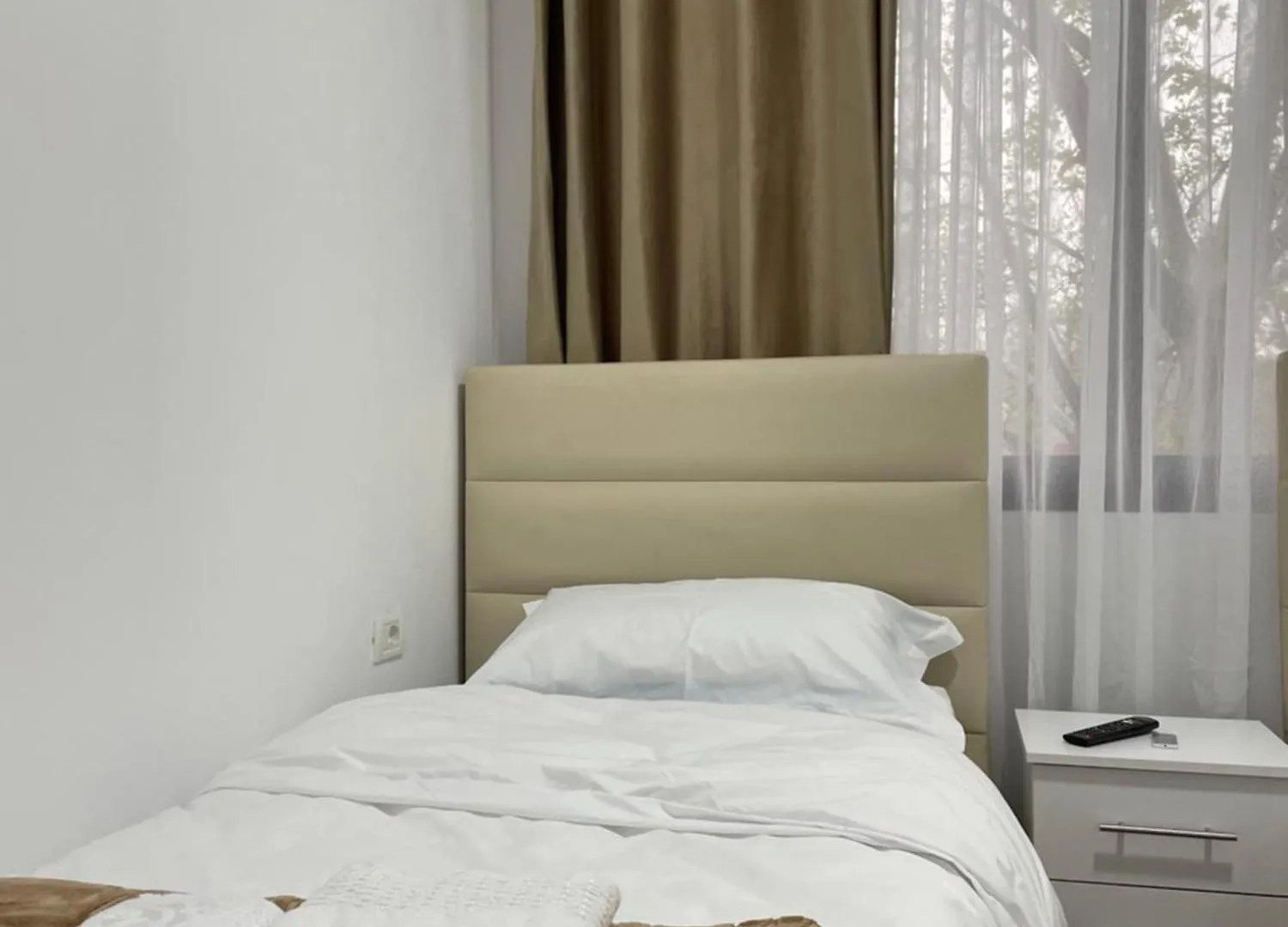 Hostel Rooms By Kevin Tirana Albania