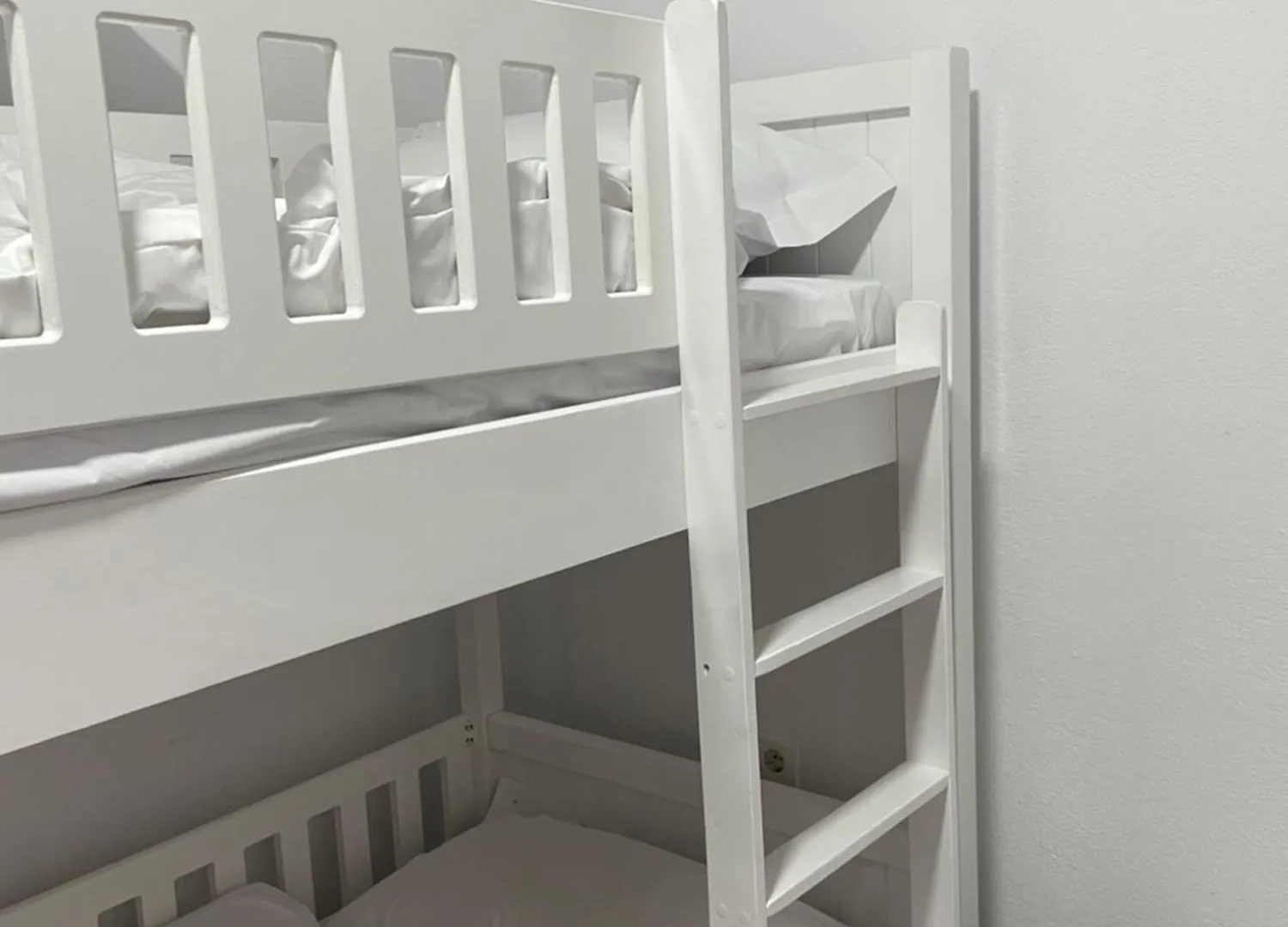 Hostel Rooms By Kevin Tirana Albania